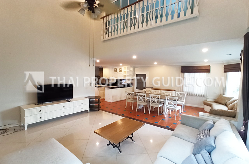 House with Shared Pool in Sukhumvit 