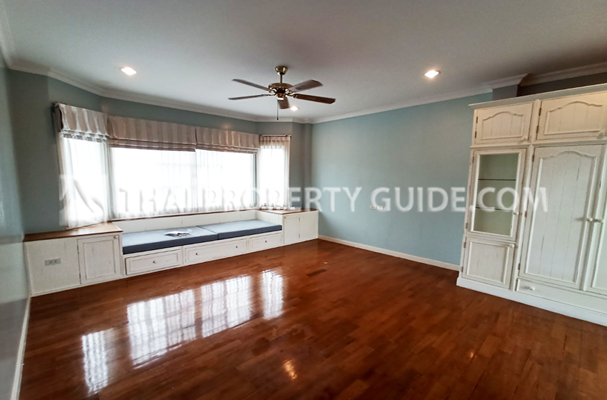 House with Shared Pool in Sukhumvit 