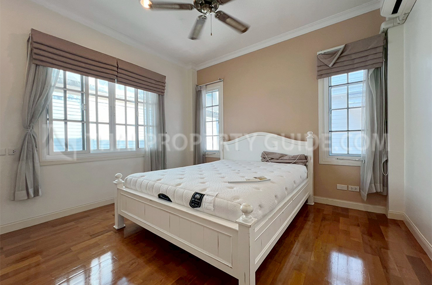 House with Shared Pool in Sukhumvit 