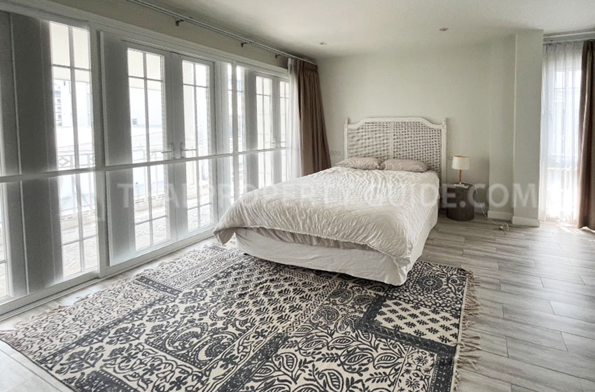 House with Shared Pool in Sukhumvit 