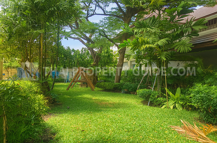 House with Shared Pool in Sukhumvit 