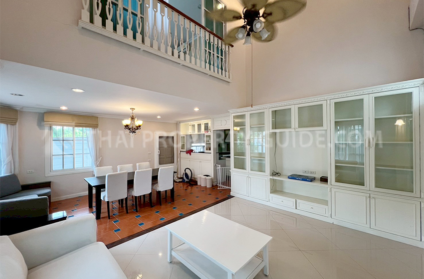 House with Shared Pool in Sukhumvit 