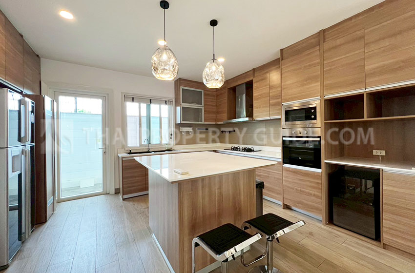 House with Shared Pool in Sukhumvit 