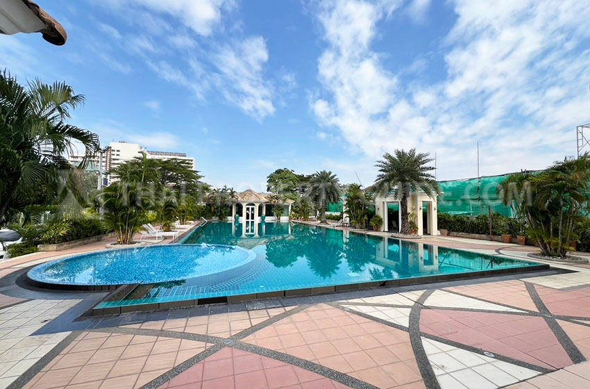 House with Shared Pool in Sukhumvit 