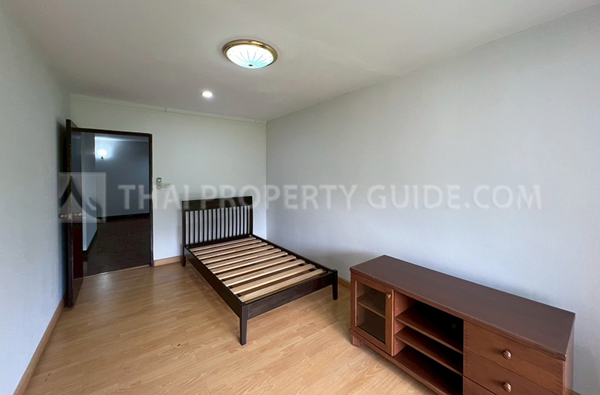 House with Shared Pool in Sukhumvit 