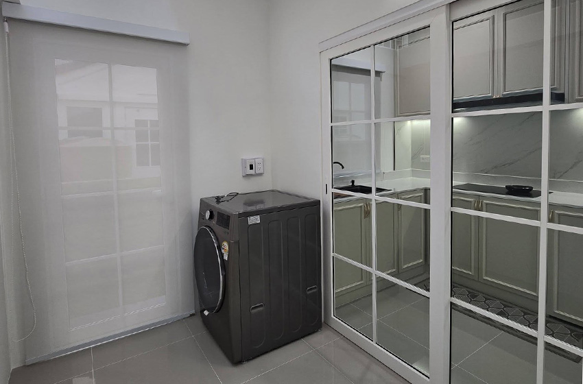 House with Shared Pool in Sukhumvit 