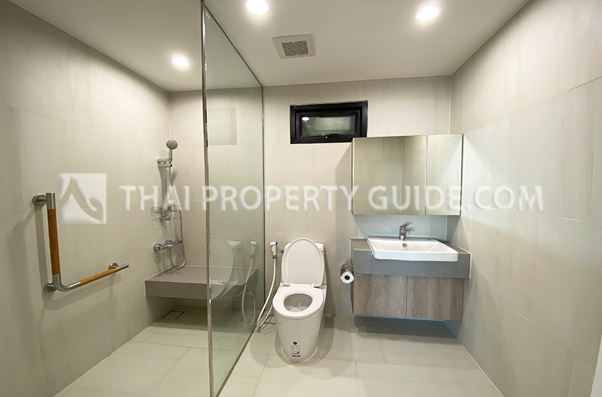 Service Apartment in Chaengwattana 