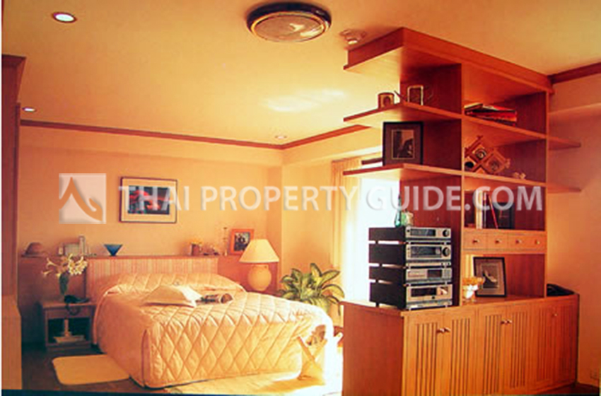 Service Apartment in Phaholyothin 