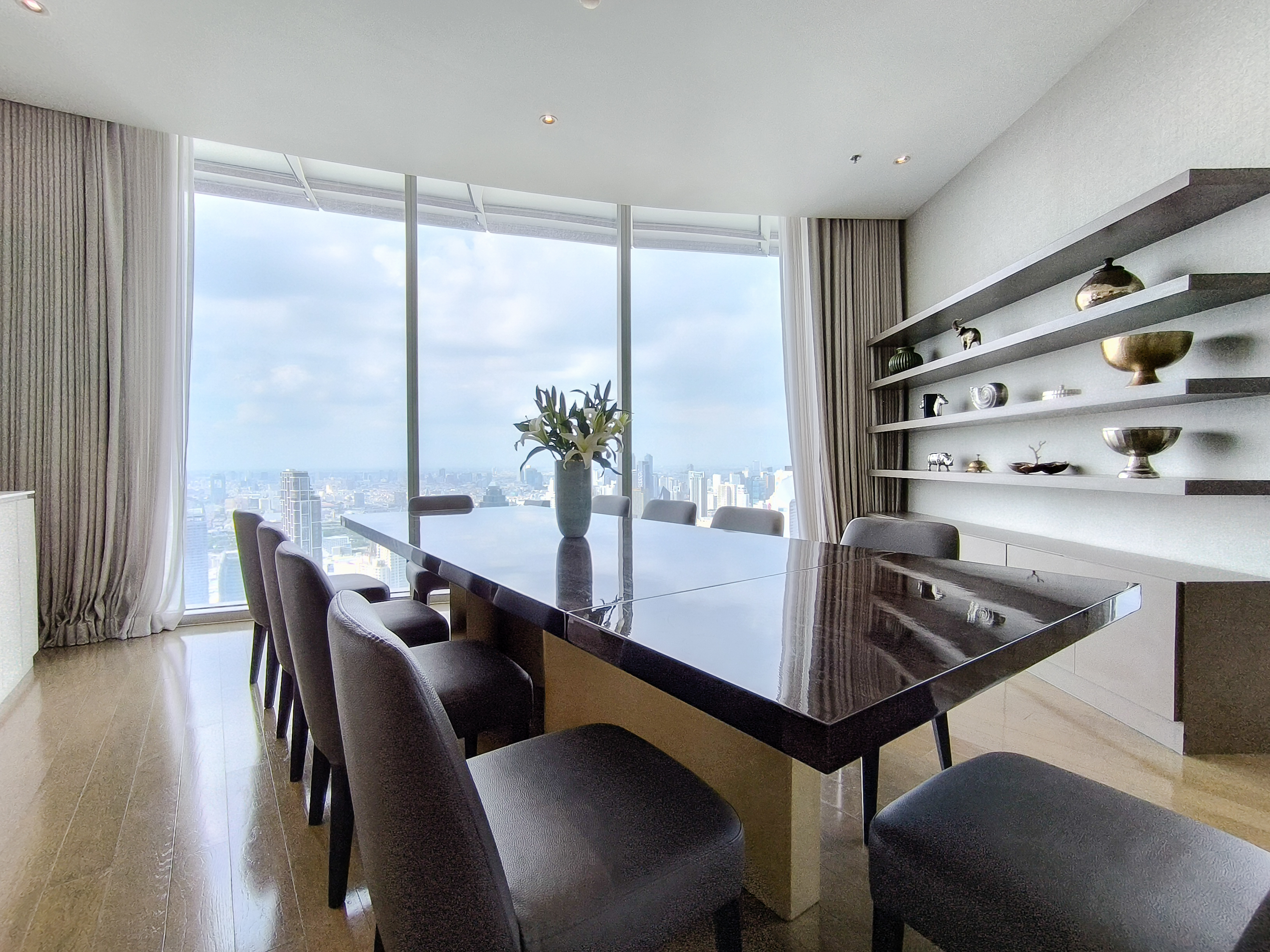 Service Apartment in Ploenchit