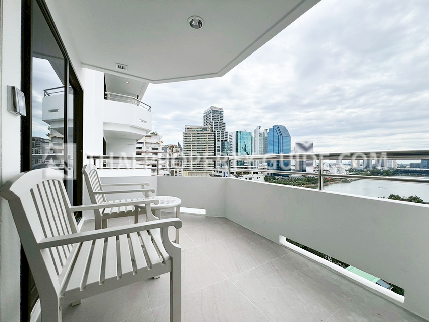 Service Apartment in Sukhumvit 