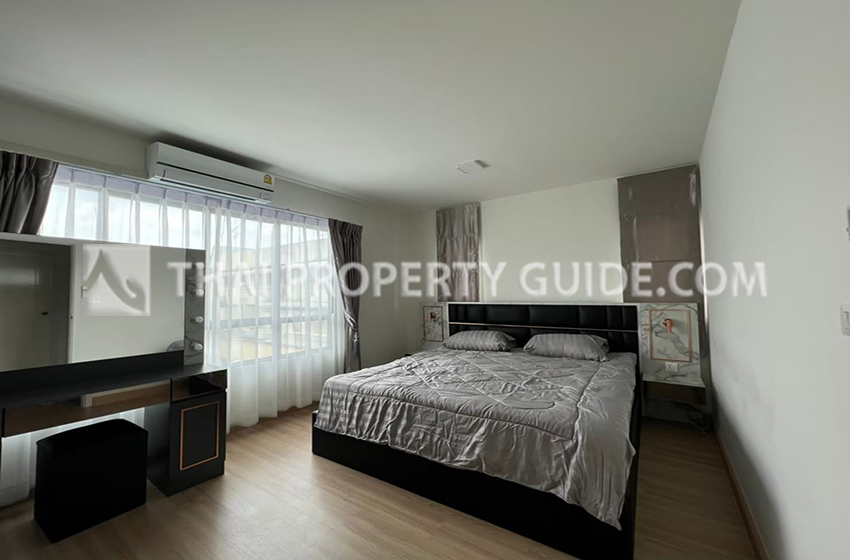 Townhouse in Lat Phrao 