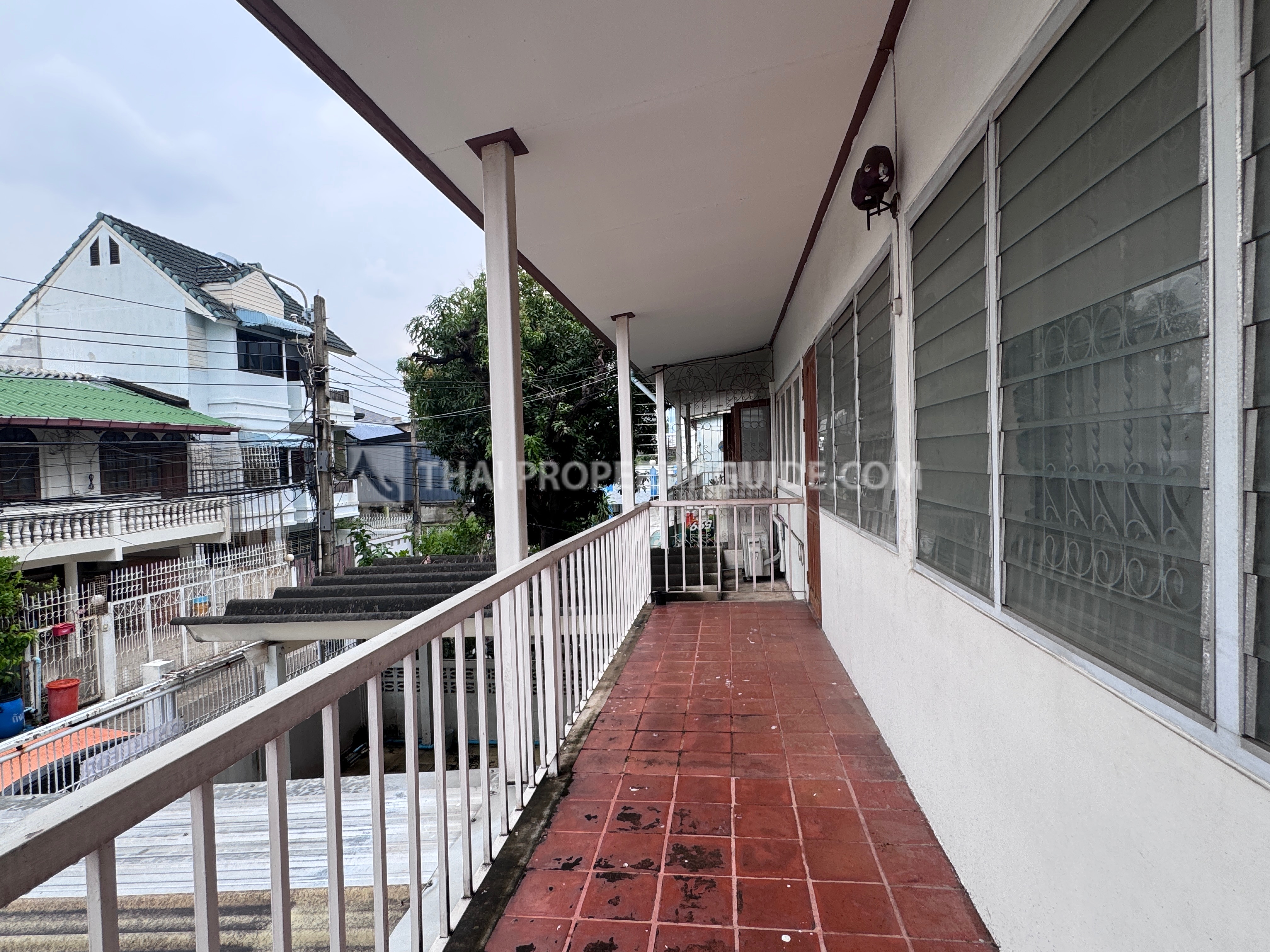 Townhouse in Phaholyothin 