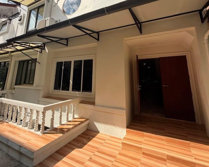 Townhouse in Sathorn 