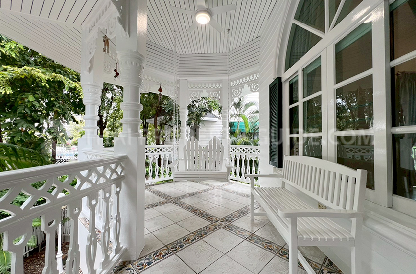 Townhouse in Sukhumvit 