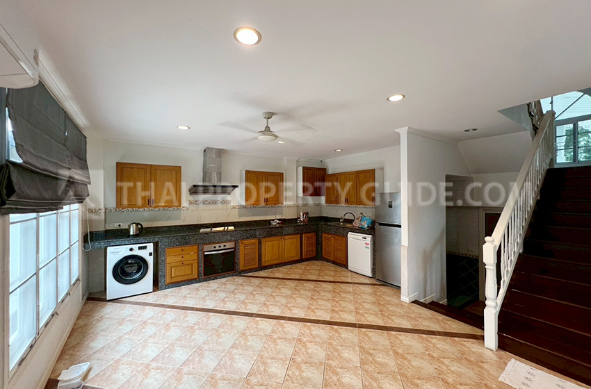 Townhouse in Sukhumvit 