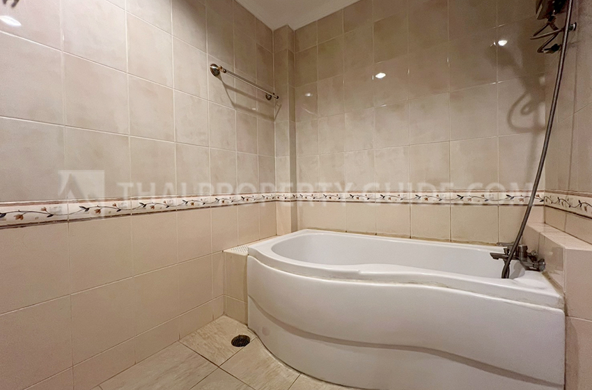 Townhouse in Sukhumvit 