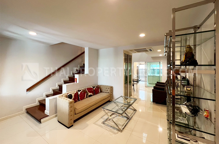 Townhouse in Sukhumvit