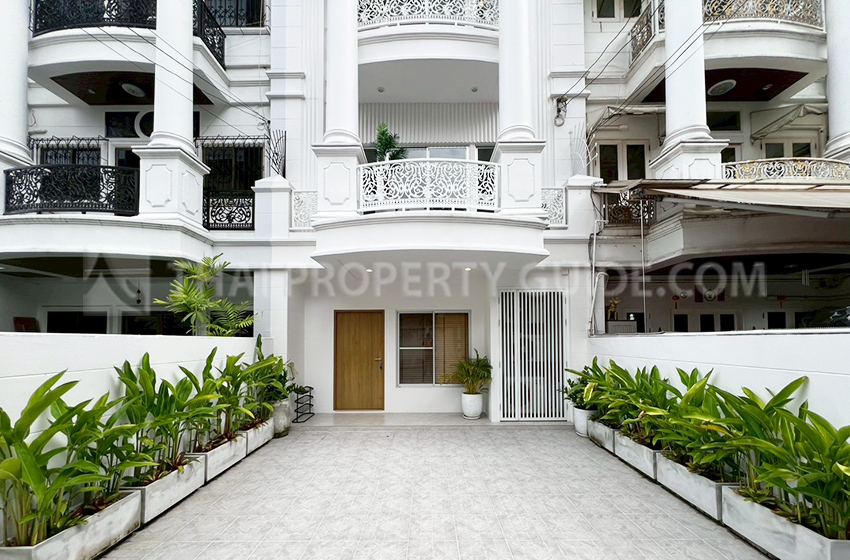 Townhouse for rent in Sukhumvit