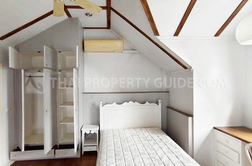 Townhouse in Sukhumvit 