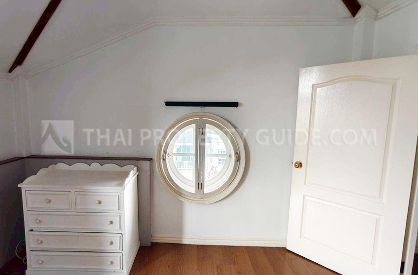 Townhouse in Sukhumvit 