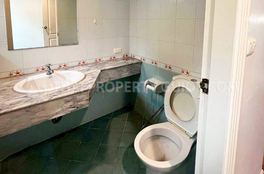 Townhouse in Sukhumvit 