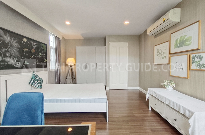 Townhouse in Sukhumvit 