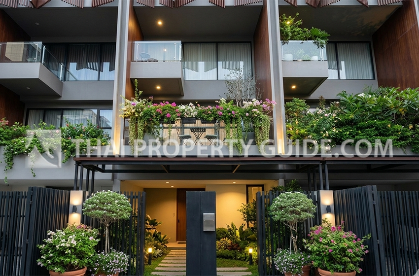 Townhouse in Sukhumvit