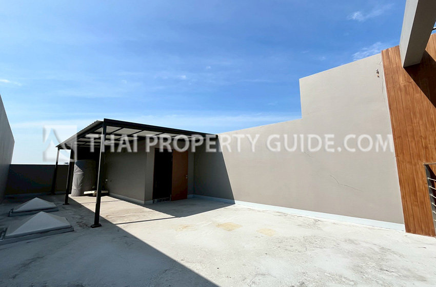 Townhouse in Sukhumvit 