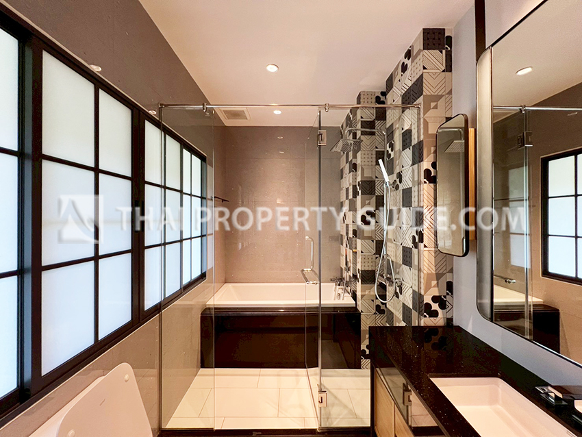 Townhouse in Sukhumvit 